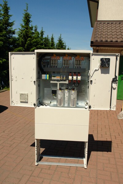 Bateria kondensatorów niskiego napięcia typu BK-95 produkowana przez firmę Taurus-Technic Sp. z o.o.